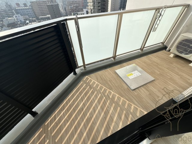シーズンフラッツ梅田EASTのバルコニー