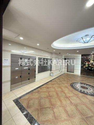 Luxe鶴見のロビー