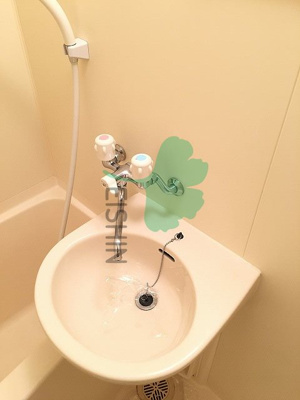 【洗面所】 | 博多Vビル | シンプルで使いやすい洗面台です！