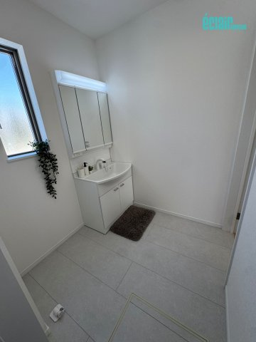 ～２階建・新築戸建～明石二見町東二見字宮ノ北～の独立洗面台|モデルルーム
