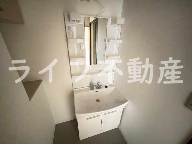 アンドユーイワキ・東大阪の独立洗面台|独立洗面台、朝の身支度には欠かせません