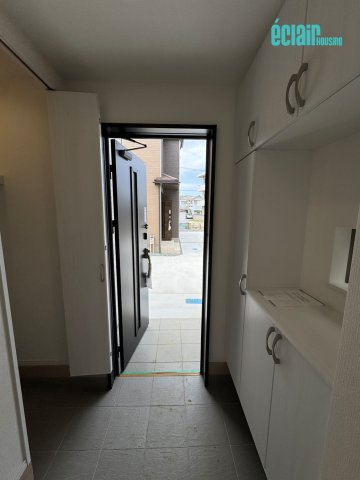 ～２階建・新築戸建～明石二見町東二見字宮ノ北～の玄関