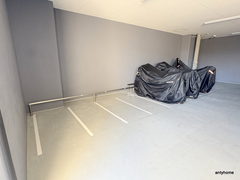 ソルテラスOSAKA MID EASTクレアスト　仲介手数料無料の駐車場