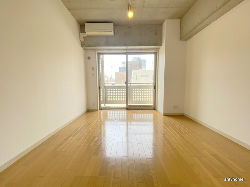 サン・ロレンツ心斎橋東　仲介手数料無料の居間・リビング