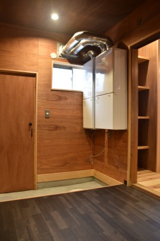 文化薫る岡崎の風と、半露天風呂に癒される京町家のその他|勝手口