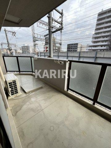 ウィステリア今里のバルコニー