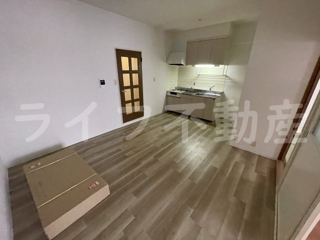 センターロイヤルの居間・リビング|ゆったりとしたリビングです