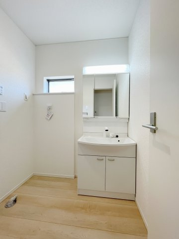 新築戸建・新築建売　白河市栄町　第一小・中央中の和室|リビング隣の和室はライフステージに合わせて使い方を変えられる魅力の一部屋♪