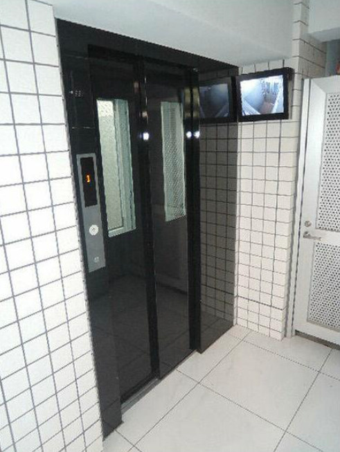 錦糸町インターナショナルレジデンスのその他共用部分|モニター付きエレベーター