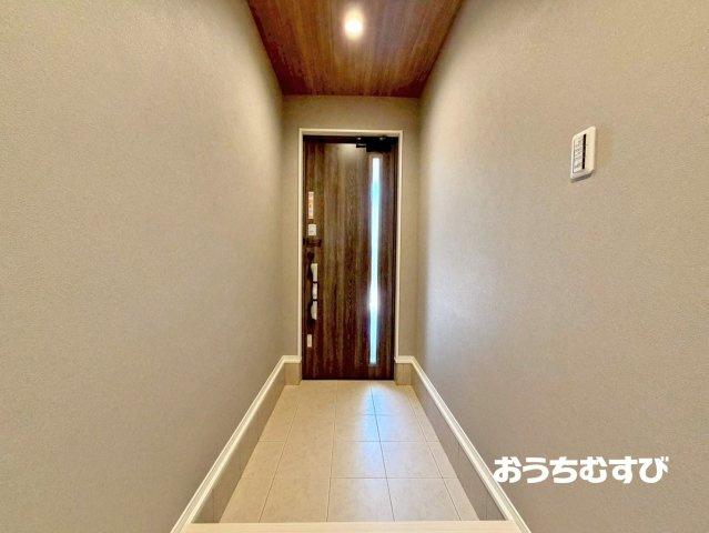 尾張旭市西大道町（全4棟）の玄関