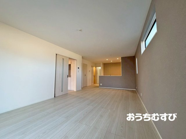 尾張旭市西大道町（全4棟）の居間・リビング