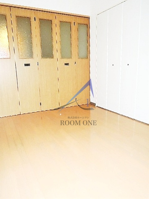 ルマ・マニスの寝室|寝室です。