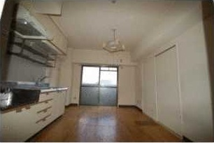 ファミーユ森下の居間・リビング