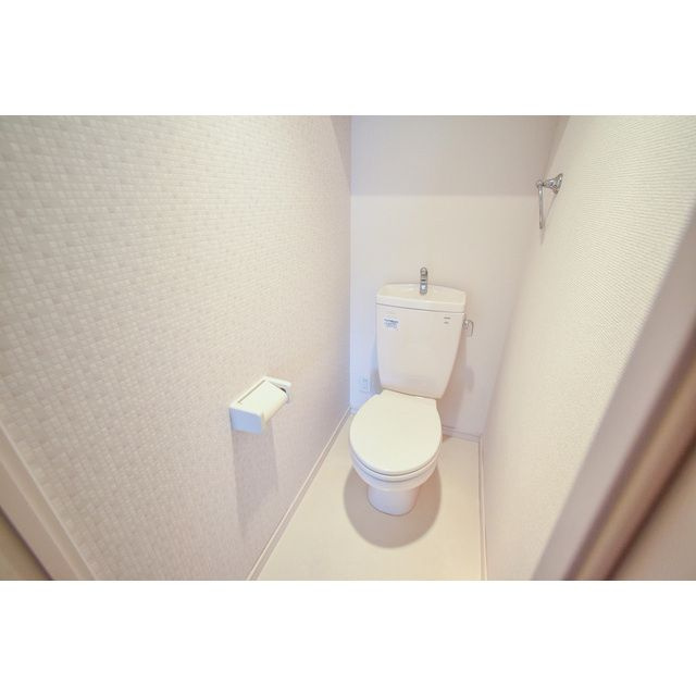 カーサ・レイデンのトイレ|清潔感のあるトイレです☆