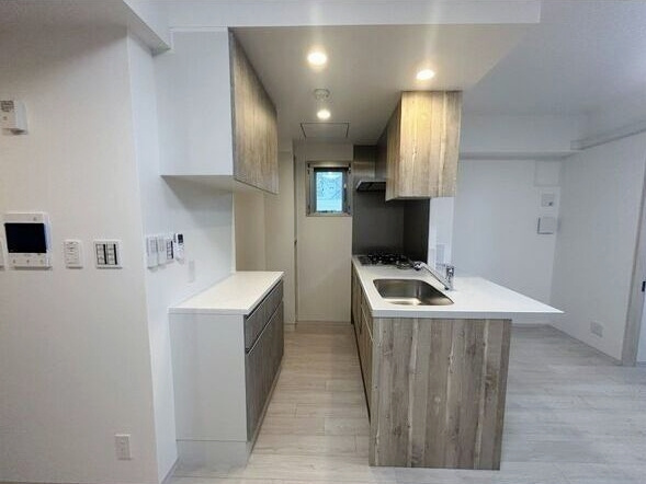 NISHINOMIYA・FRONTのキッチン