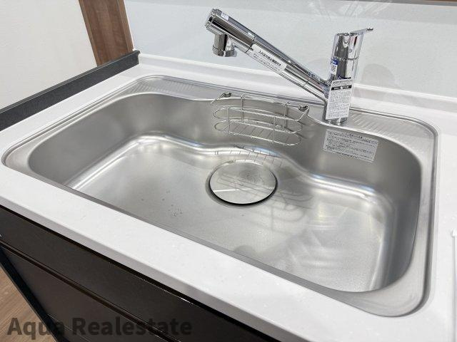 丸亀市津森町の新築一戸建のキッチン|コンパクトなキッチンで掃除もラクラク