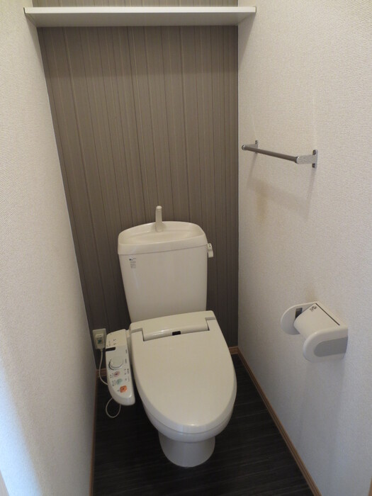 シャルマンわかば弐番館 B棟のトイレ|嬉しい温水洗浄便座付き♪