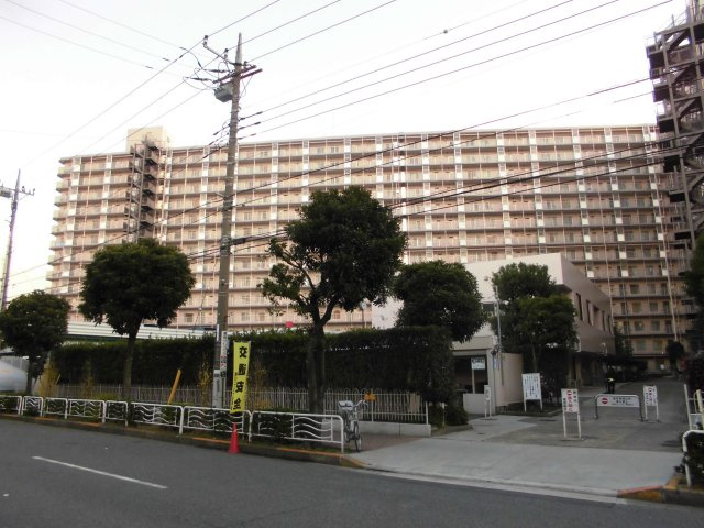 木場サニータウン1号棟の外観