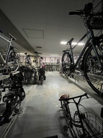 ファミール日本橋グランスイートプラザの駐輪場