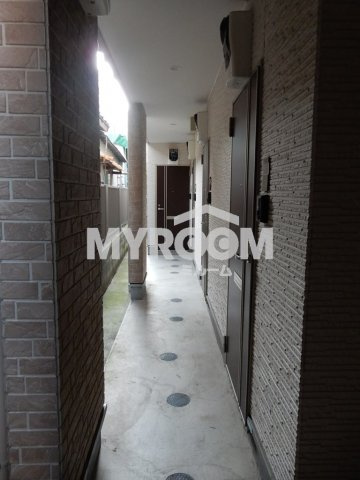 PINES三軒茶屋のエントランス