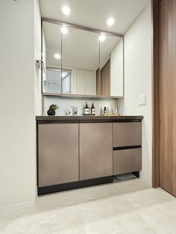 【独立洗面台】