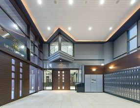 ロイヤルコンフォート渡辺通のロビー