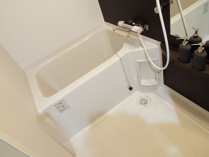 ロイヤルコンフォート渡辺通の浴室