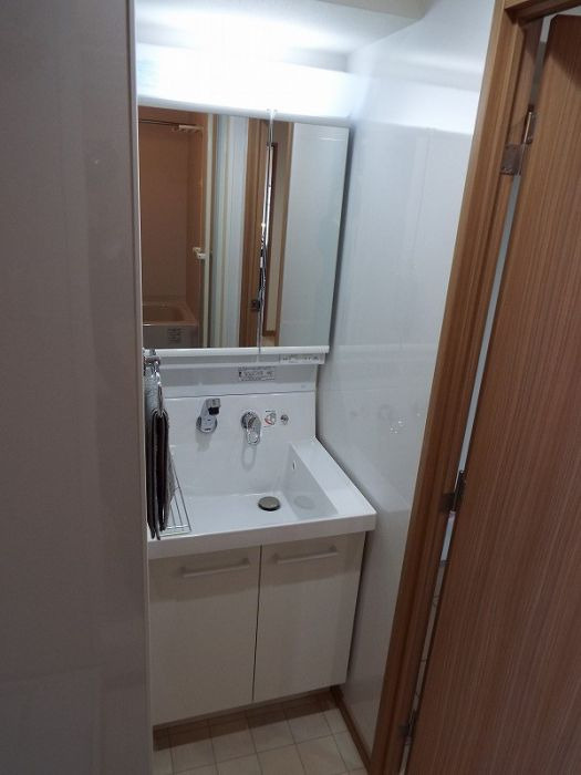 ロイヤルコンフォート渡辺通の洗面所