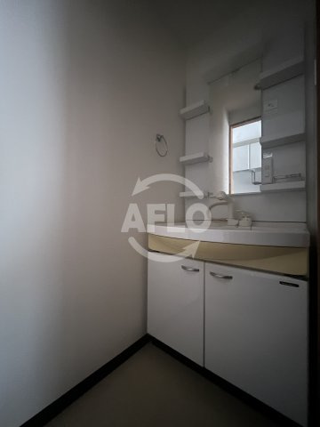 シャインビュー淡路の独立洗面台|シャインビュー淡路　洗面台