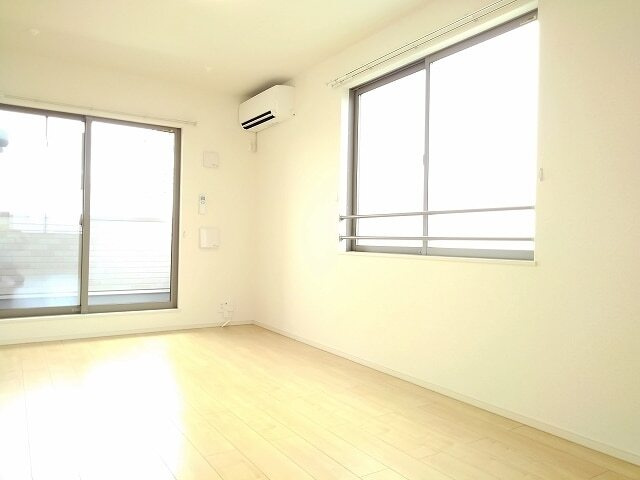 フェリーチェ　エム　マーレの居間・リビング