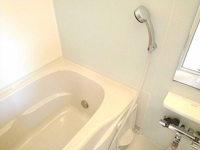 フェリーチェ　エム　マーレの浴室