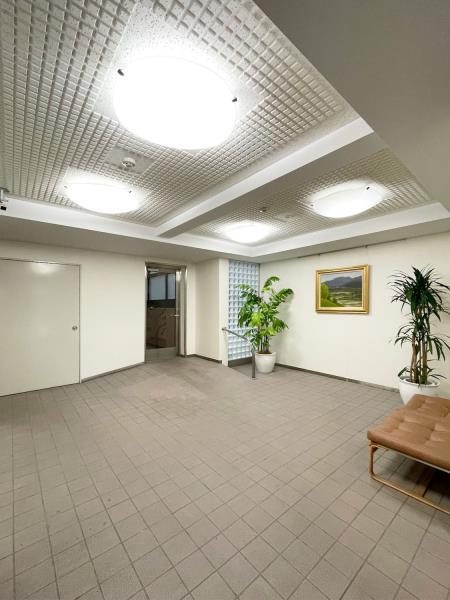 メゾンベール南麻布のエントランス