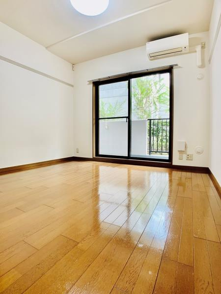 メゾンベール南麻布の居間・リビング