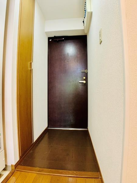 メゾンベール南麻布の玄関