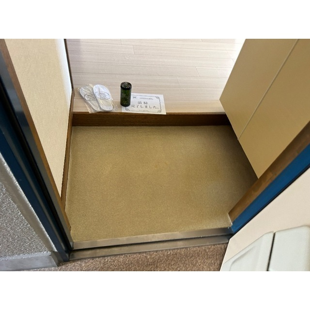 メゾンリリー　足立の玄関