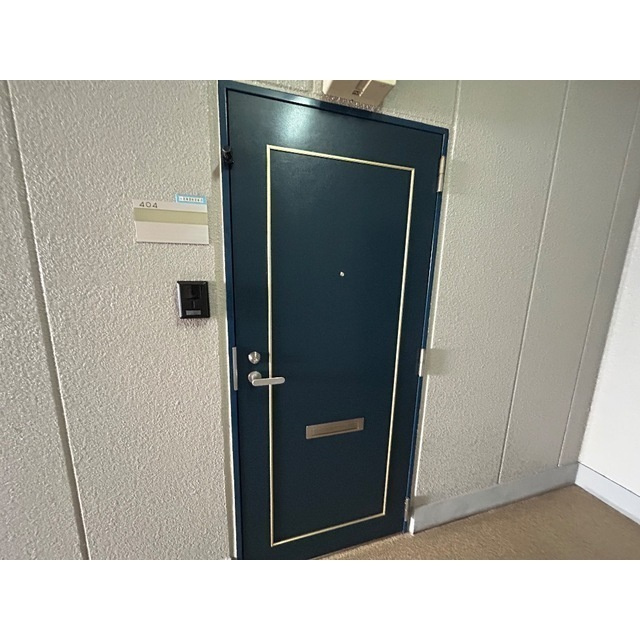 メゾンリリー　足立の玄関