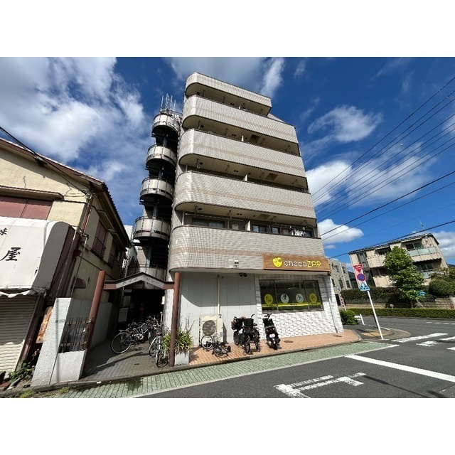 メゾンリリー　足立の外観