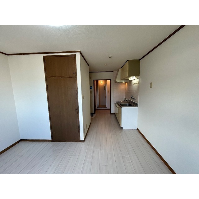 メゾンリリー　足立の居間・リビング