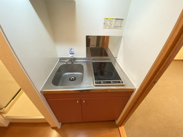 レオパレス森真のキッチン|電気コンロ　2口