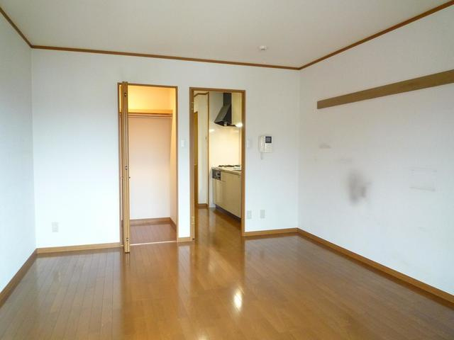 アロッジオ宮塚の洋室