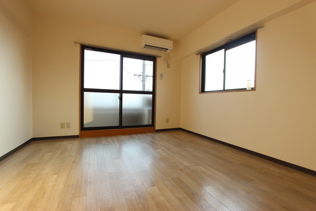 フレアの居間・リビング