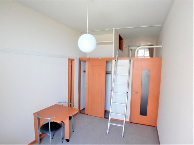 レオパレス城山の居間・リビング|同タイプの写真です。仕様が異なる場合があります。