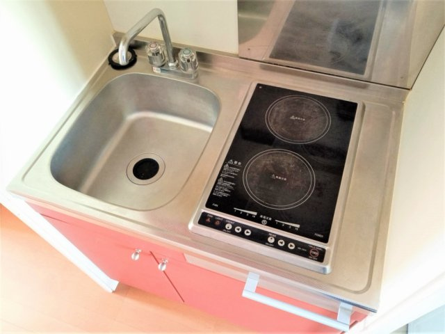 レオパレス城山のキッチン|同タイプの写真です。仕様が異なる場合があります。