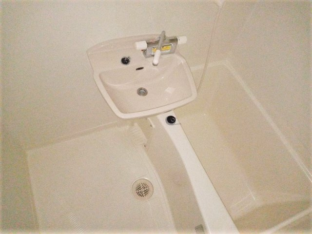 レオパレスクイントの浴室