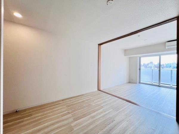 ＳＳ．ＦＬＡＴ神楽坂ｓｏｕｔｈの居間・リビング