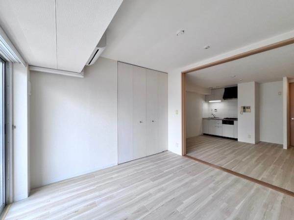 ＳＳ．ＦＬＡＴ神楽坂ｓｏｕｔｈの居間・リビング