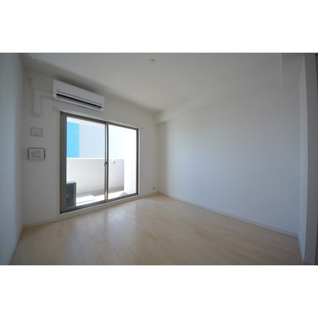 アドバンス新大阪ウエストゲートの居間・リビング