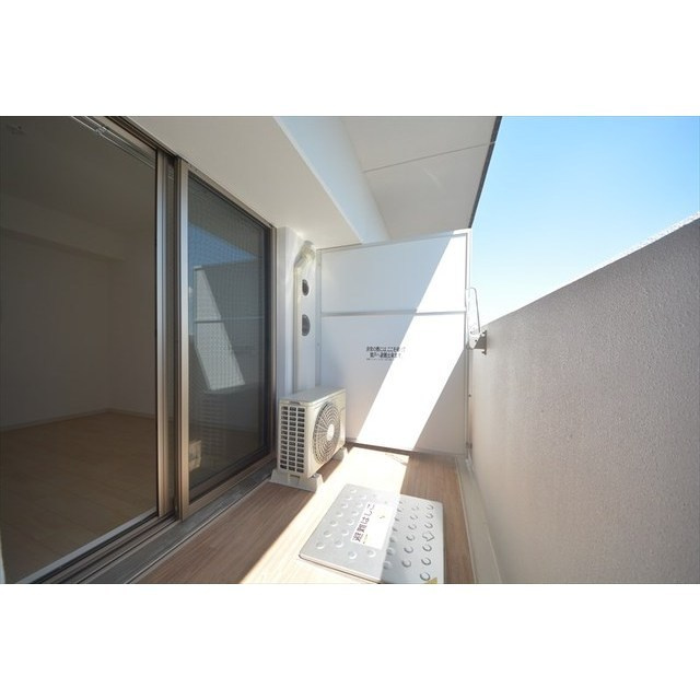 アドバンス新大阪ウエストゲートのバルコニー