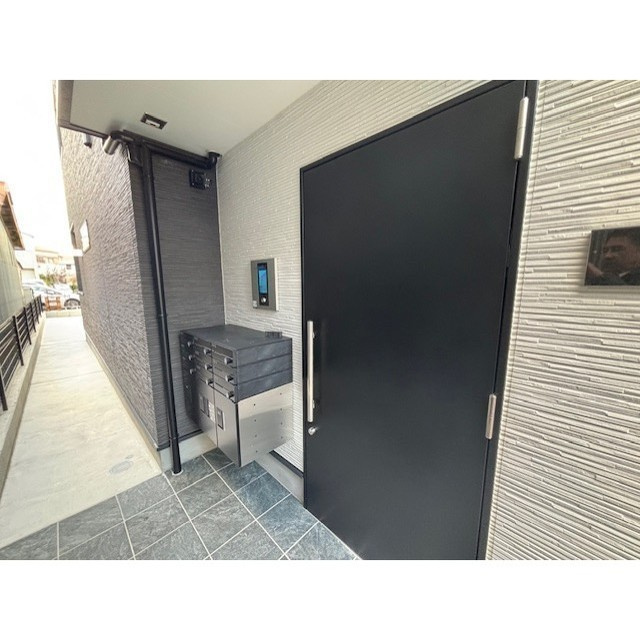 REGIES姫島Ⅱのエントランス