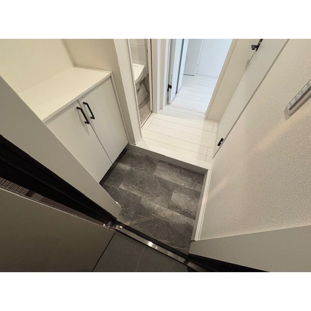 REGIES姫島Ⅱの玄関